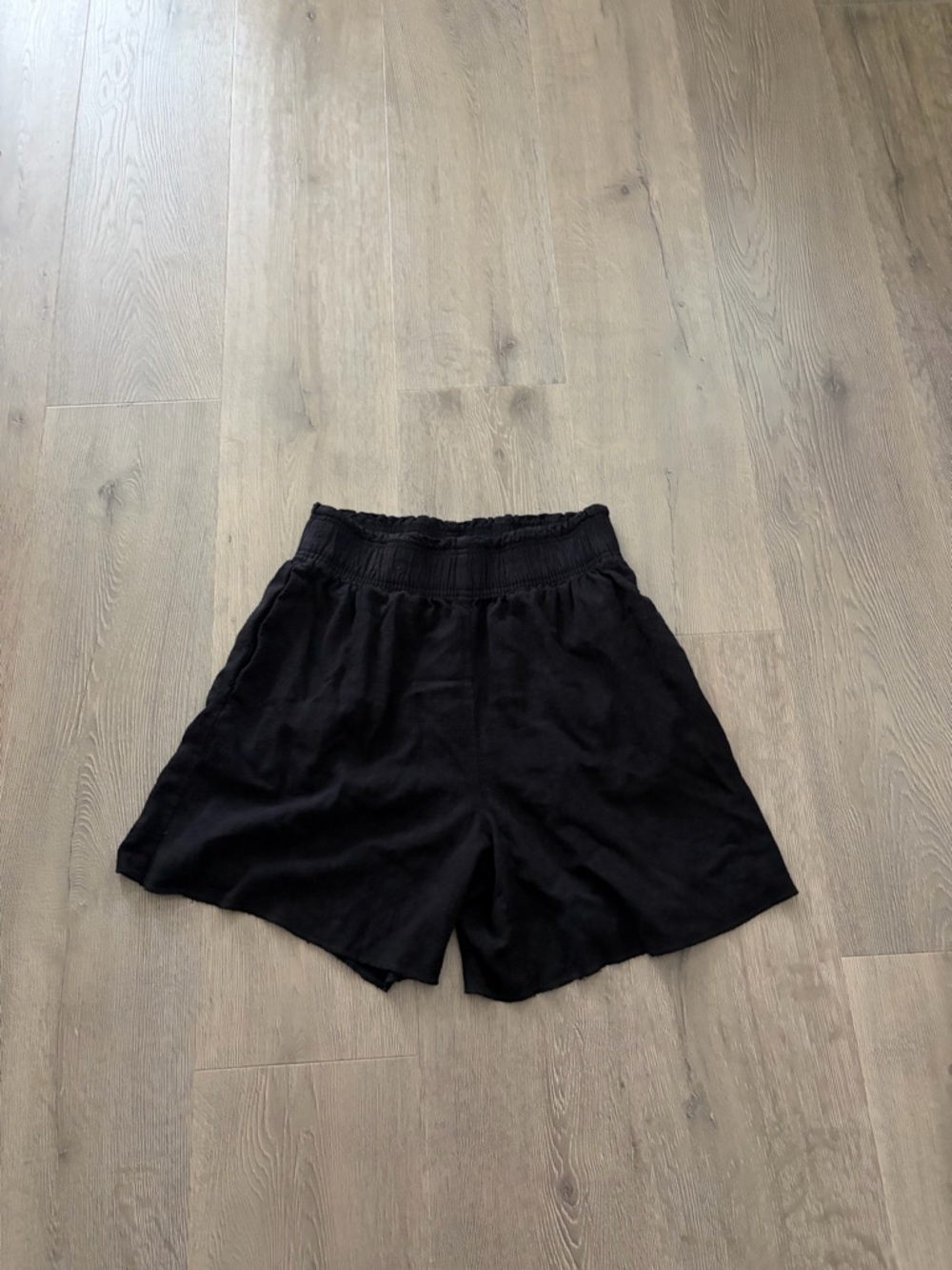 H&M Black High-Waist Elastic Shorts